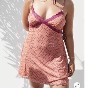 urban outfitters pink floral lace mini dress size S